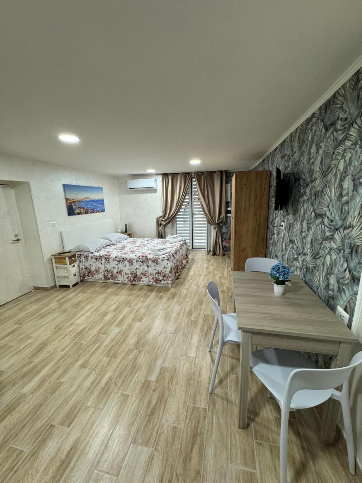 Appartamento Spezzano House Napoli Esterno foto