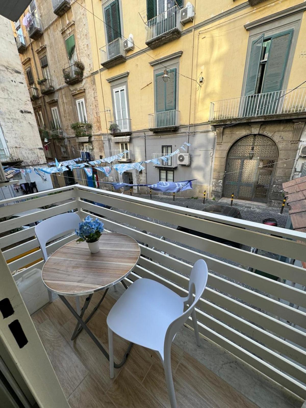 Appartamento Spezzano House Napoli Esterno foto