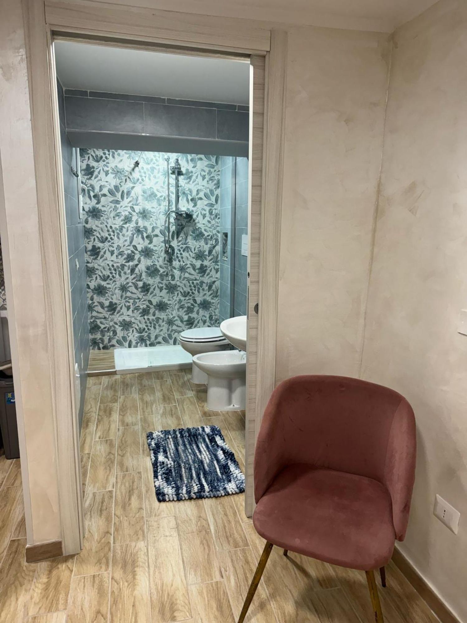 Appartamento Spezzano House Napoli Esterno foto